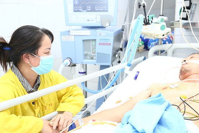 Bệnh viện Việt Đức cần gấp máu hiếm cứu người