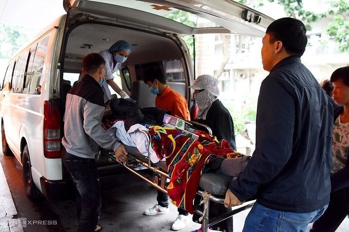 Bệnh viện Bạch Mai hủy nhiều dịch vụ thu tiền bệnh nhân