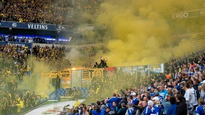 Dortmund - Schalke: Trận derby đầy máu lửa và chất thơ