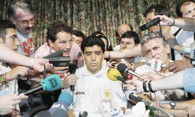 FIFA bị tố mưu hại Maradona ở World Cup 1994